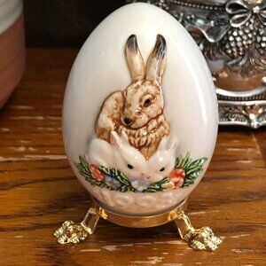Goebel Annual Egg, Rabbits, and Flowers 1993